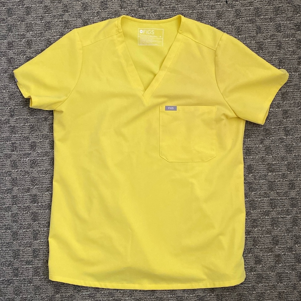 FIGS SCRUB TOP